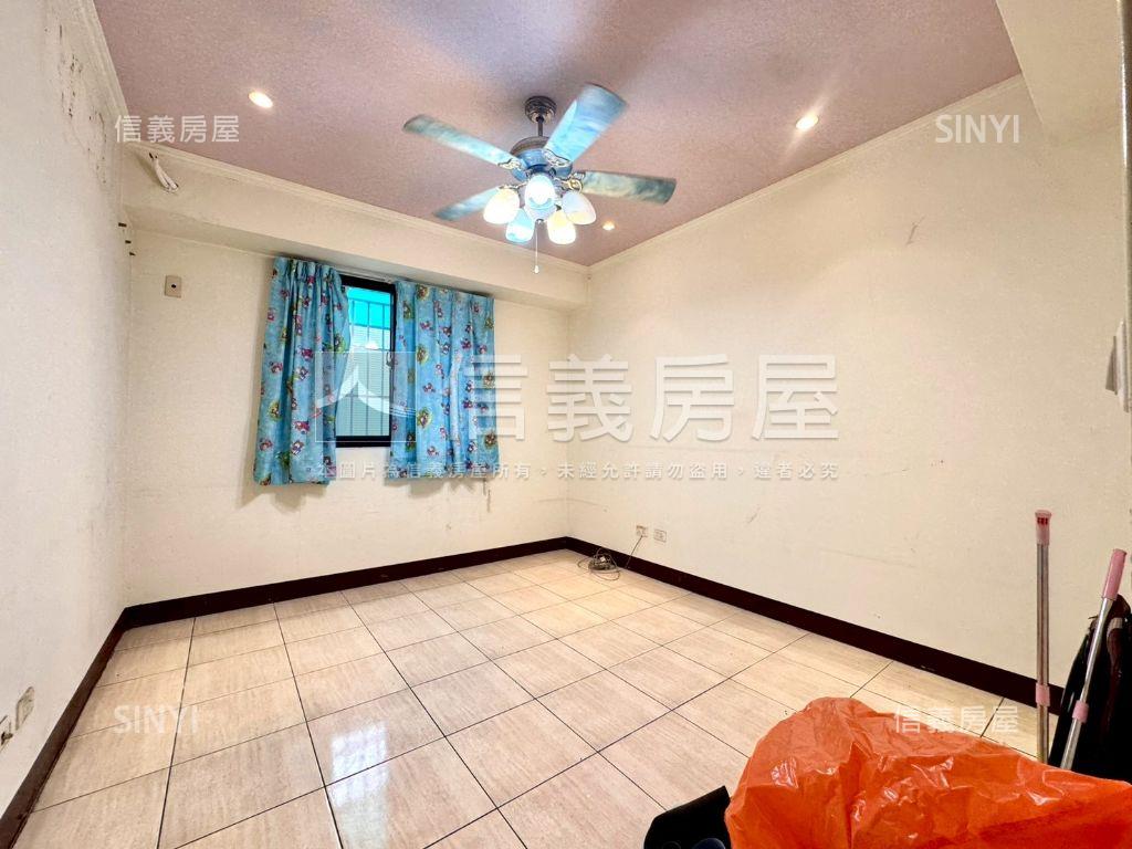 宜欣國小震後臨路別墅房屋室內格局與周邊環境