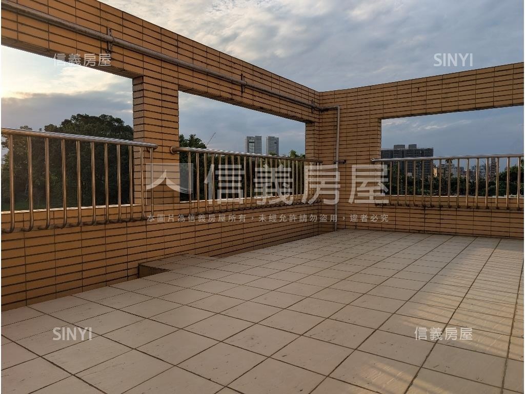 北醫雙併新廈有車位房屋室內格局與周邊環境