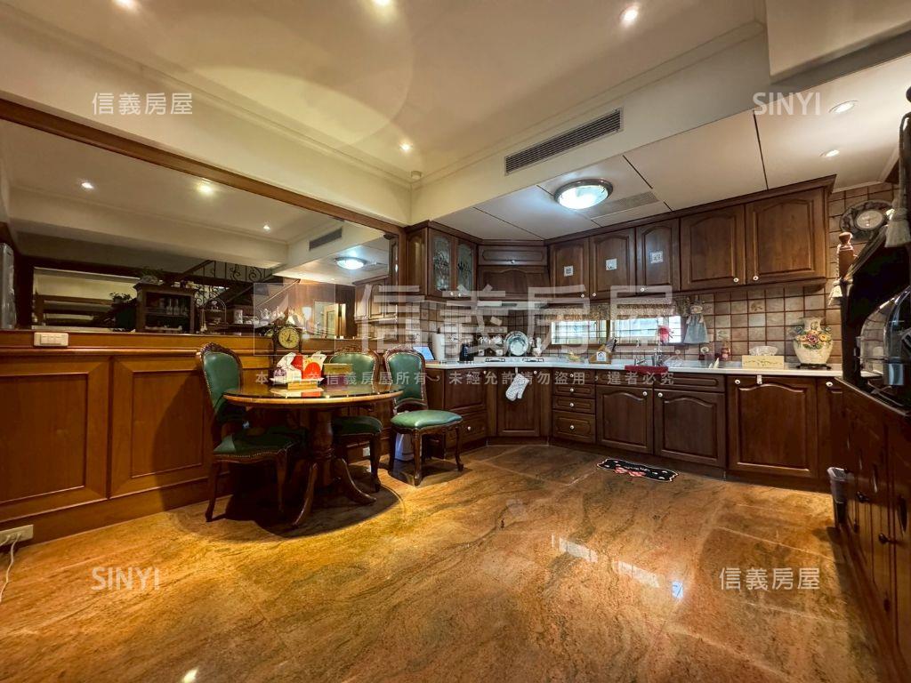 東山路美美透天房屋室內格局與周邊環境