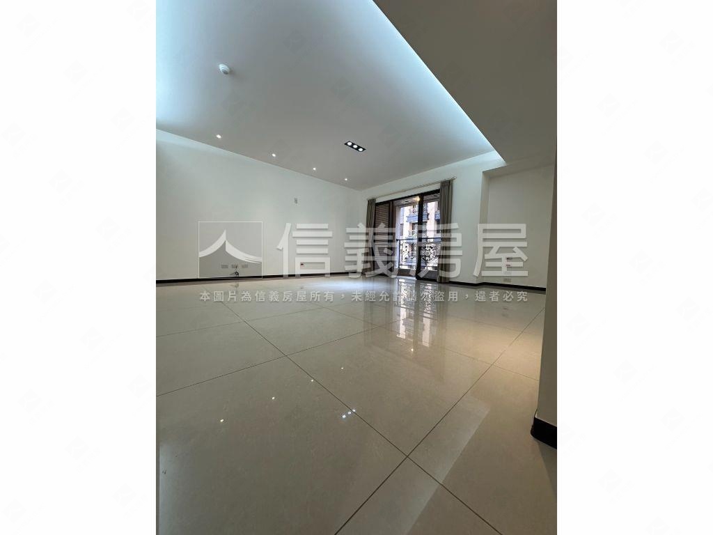 翫賞苑漂亮三房車位房屋室內格局與周邊環境