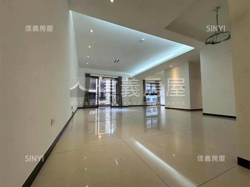 翫賞苑漂亮三房車位房屋室內格局與周邊環境