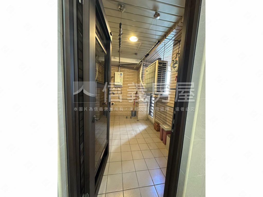 翫賞苑漂亮三房車位房屋室內格局與周邊環境