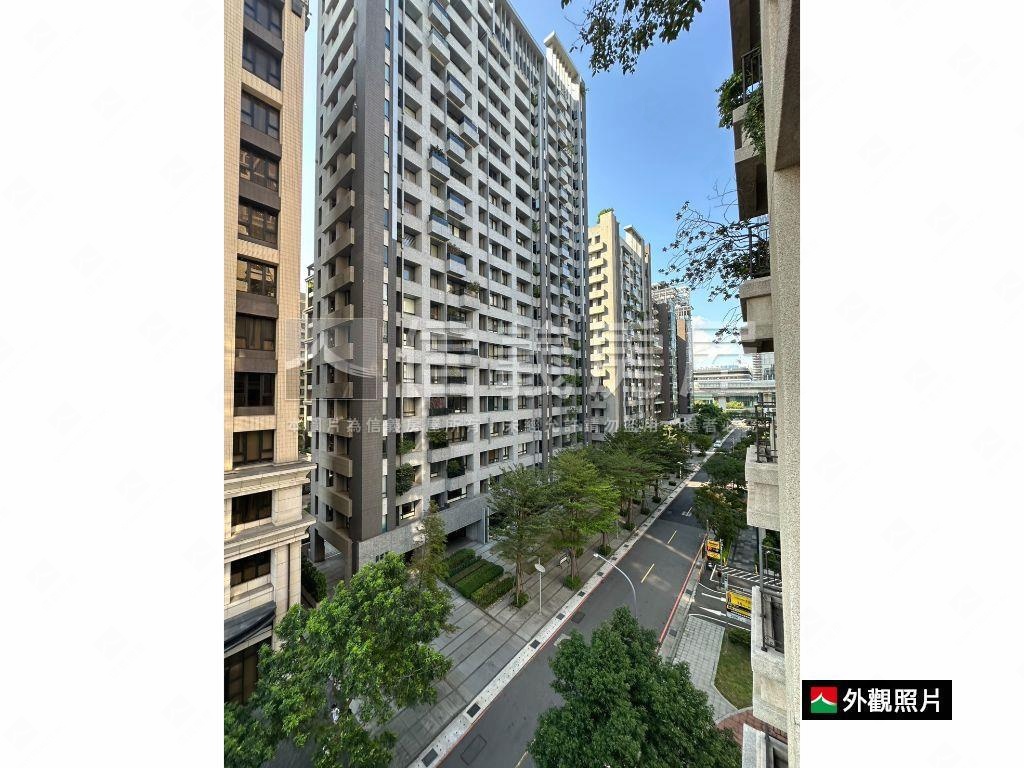 翫賞苑漂亮三房車位房屋室內格局與周邊環境