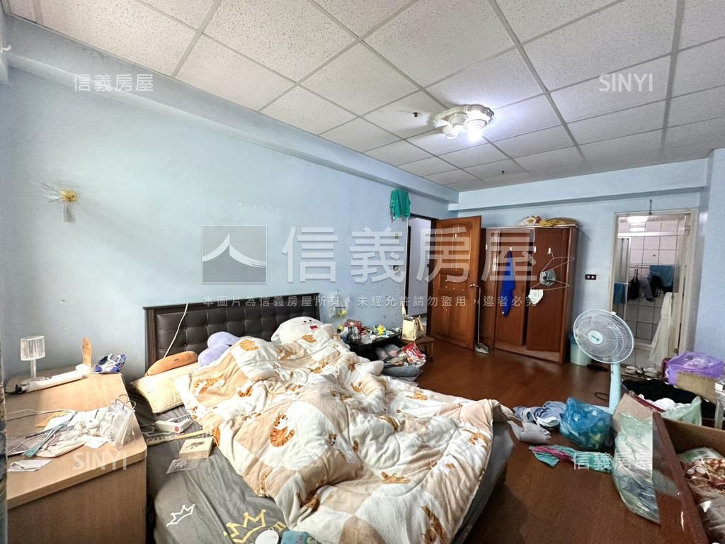 專任—稀有釋出陸光國宅房屋室內格局與周邊環境