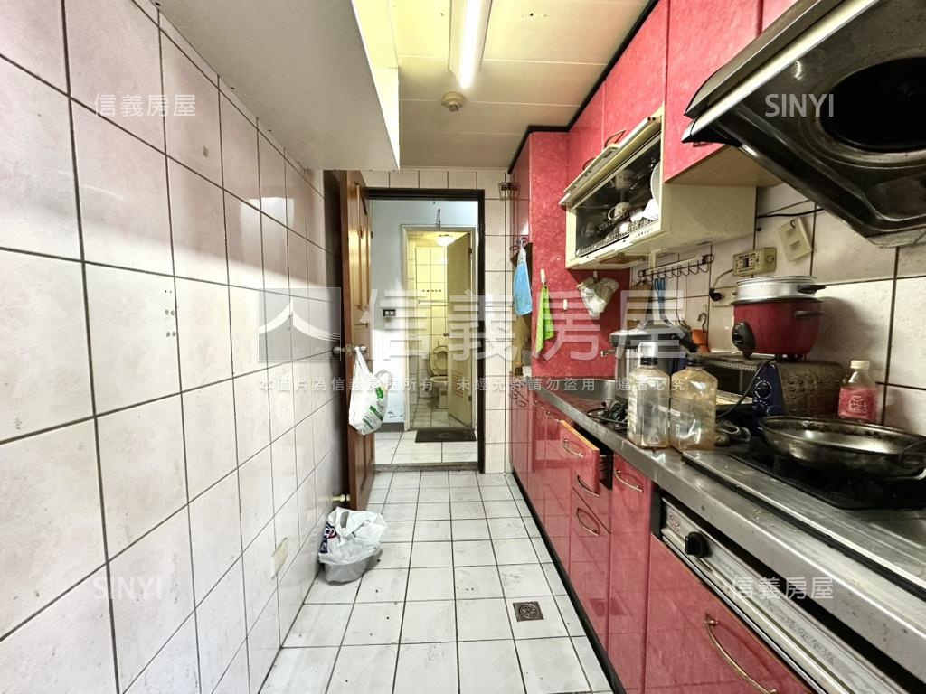 專任—稀有釋出陸光國宅房屋室內格局與周邊環境