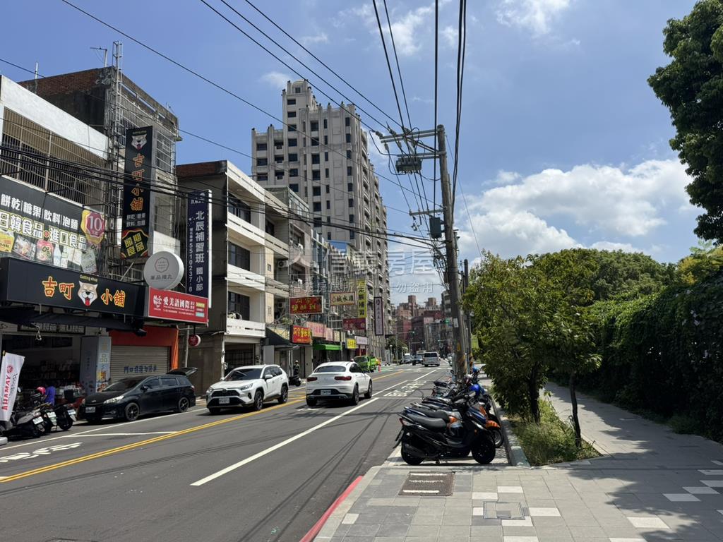 三民路臨路透店房屋室內格局與周邊環境