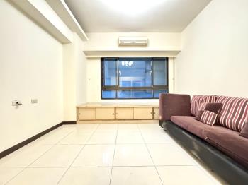 美麗歐洲高樓明亮兩房