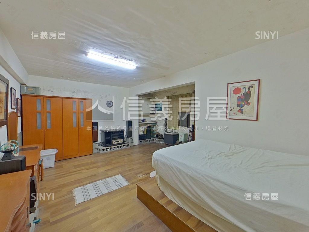 鶯歌稀有寬面大透天房屋室內格局與周邊環境