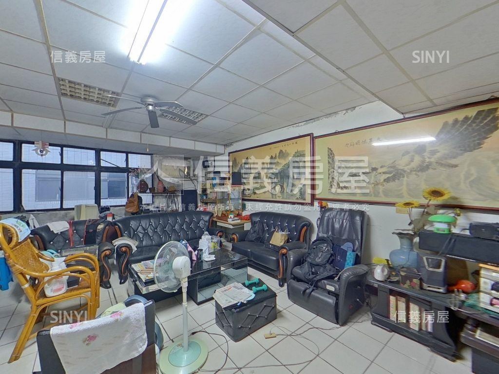 鶯歌稀有寬面大透天房屋室內格局與周邊環境