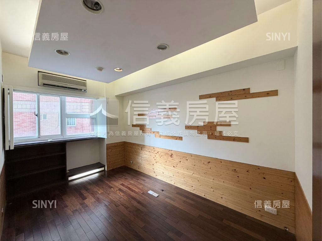 雙鐵金脈科學城美三房車位房屋室內格局與周邊環境