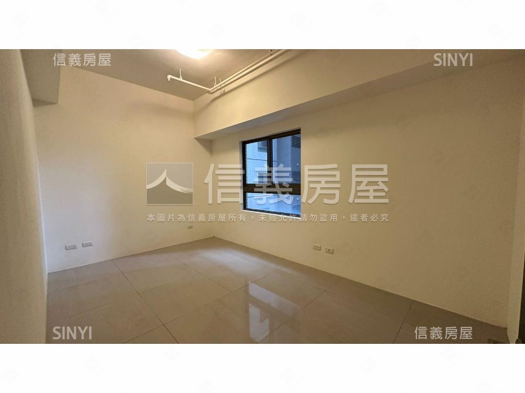 冠德鼎峰寬敞舒適三房車位房屋室內格局與周邊環境