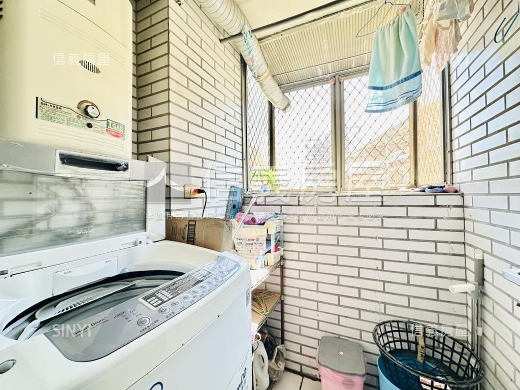 近中興德芳商圈三房附車位房屋室內格局與周邊環境