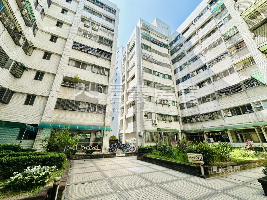 近中興德芳商圈三房附車位房屋室內格局與周邊環境