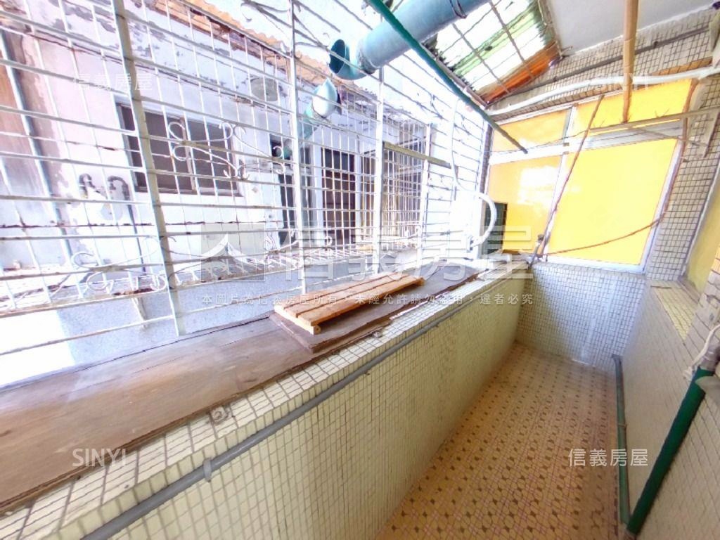 忠誠公園邊間３樓房屋室內格局與周邊環境