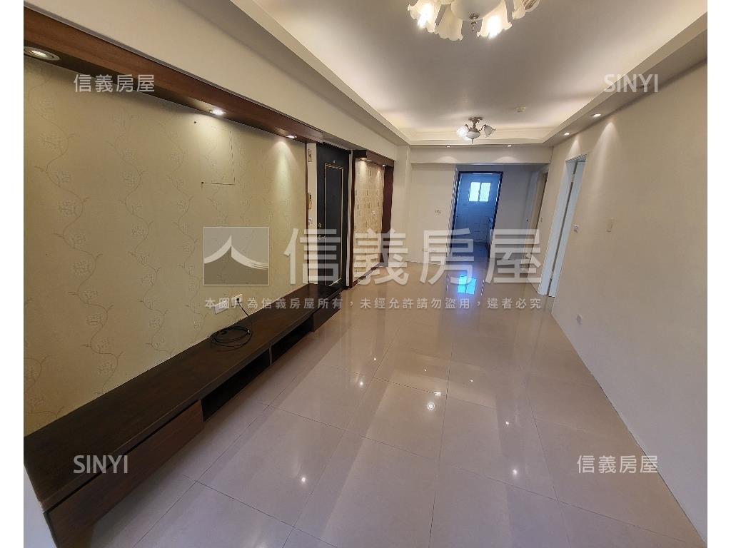 皇后大道三房有車位房屋室內格局與周邊環境