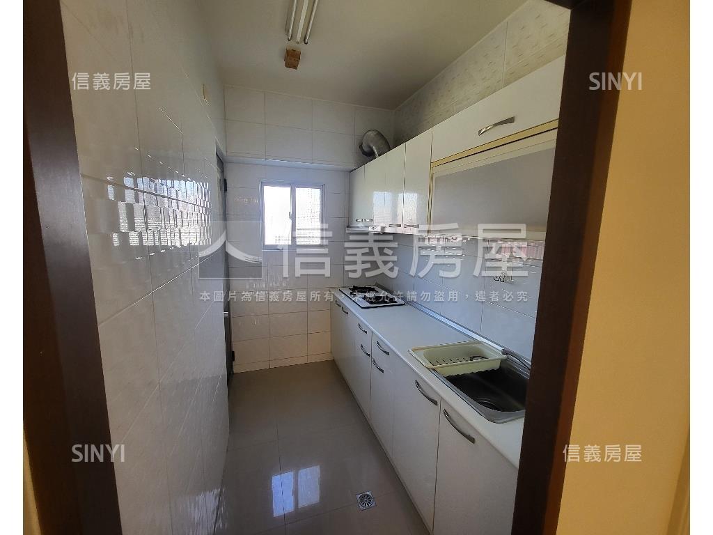 皇后大道三房有車位房屋室內格局與周邊環境