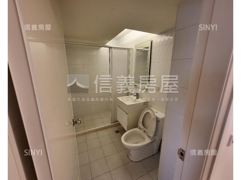 皇后大道三房有車位房屋室內格局與周邊環境