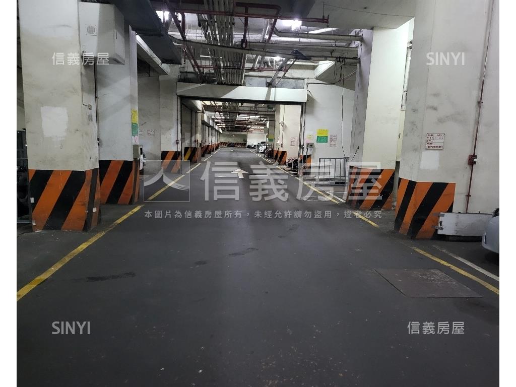 皇后大道三房有車位房屋室內格局與周邊環境