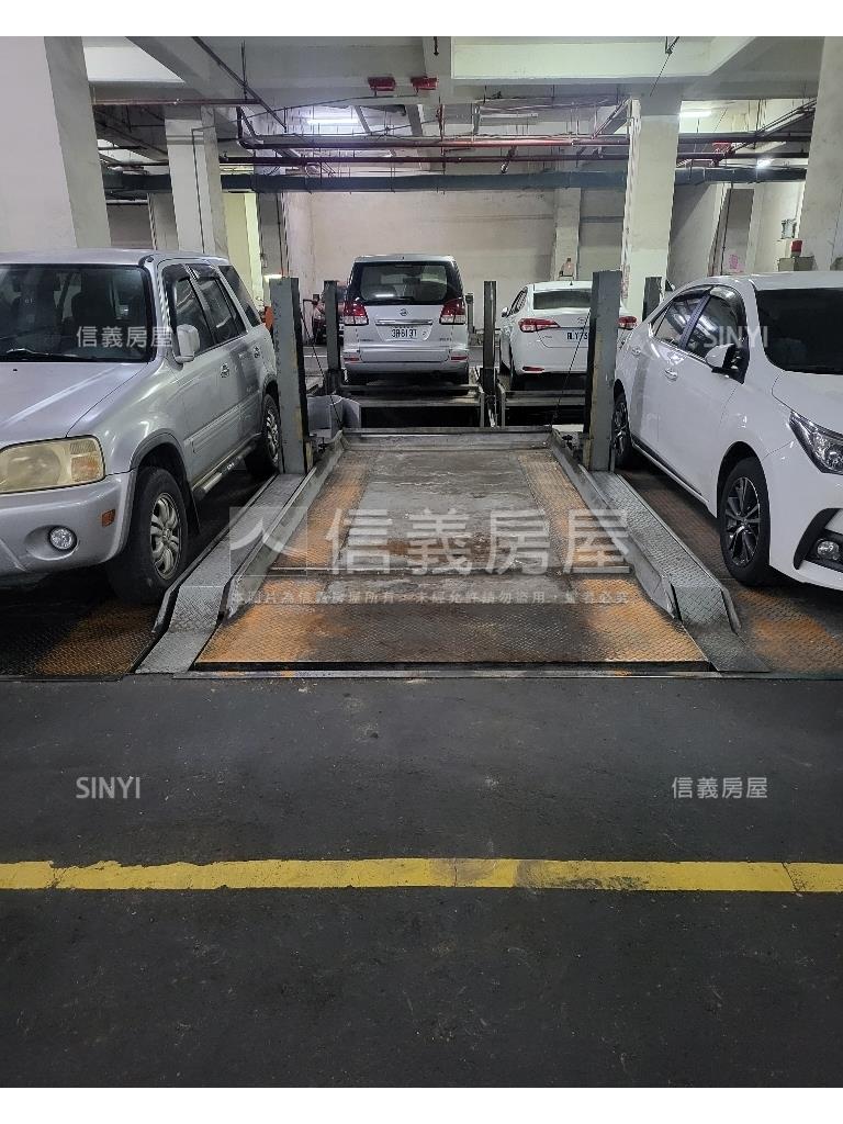 皇后大道三房有車位房屋室內格局與周邊環境