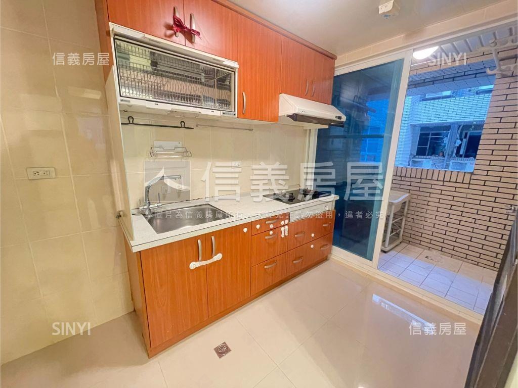 專任湯泉高樓大三房房屋室內格局與周邊環境