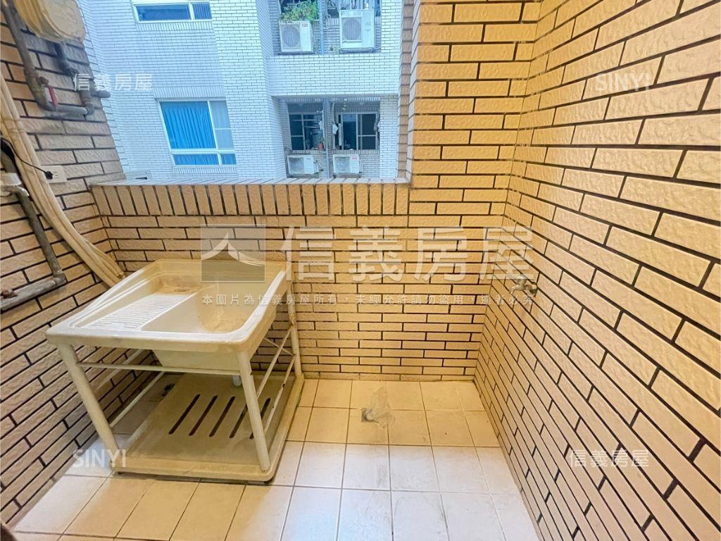 專任湯泉高樓大三房房屋室內格局與周邊環境