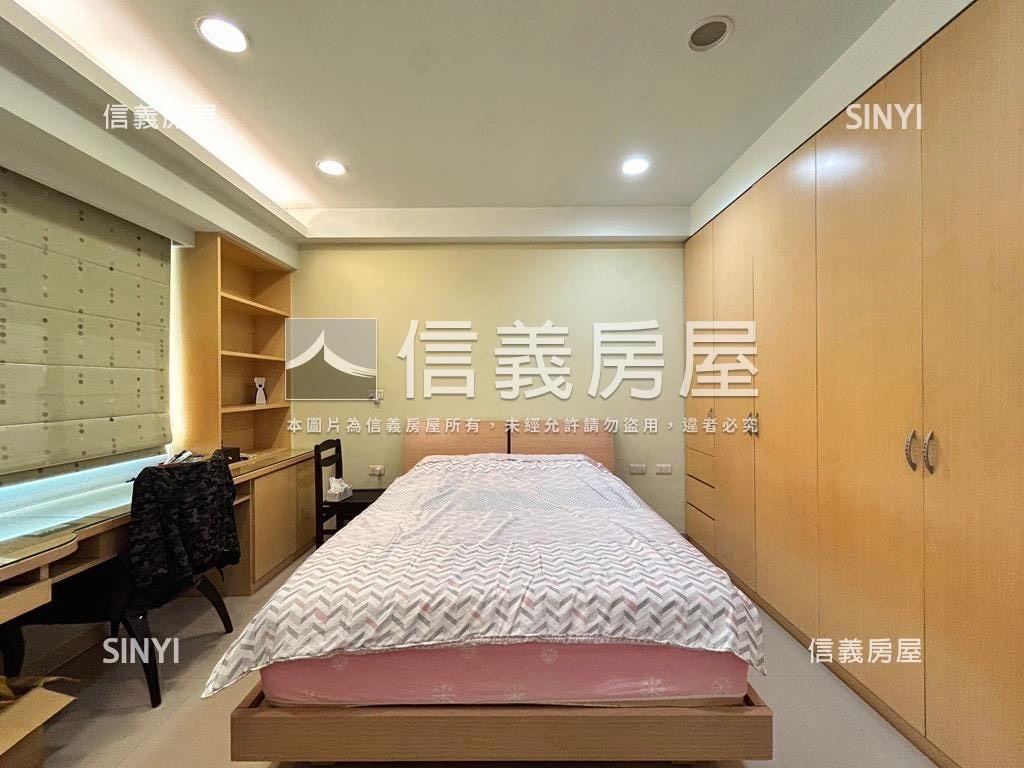 溫家堡傳家豪邸附雙車位房屋室內格局與周邊環境