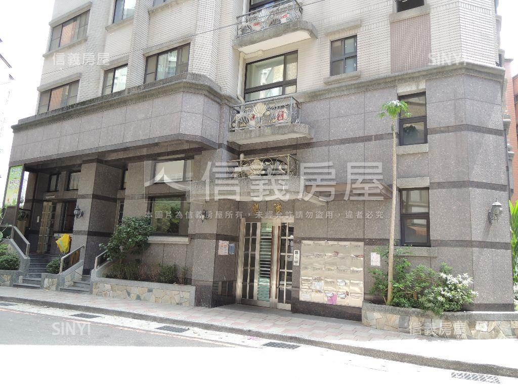 專任⭐近輕軌學校樂活店面房屋室內格局與周邊環境
