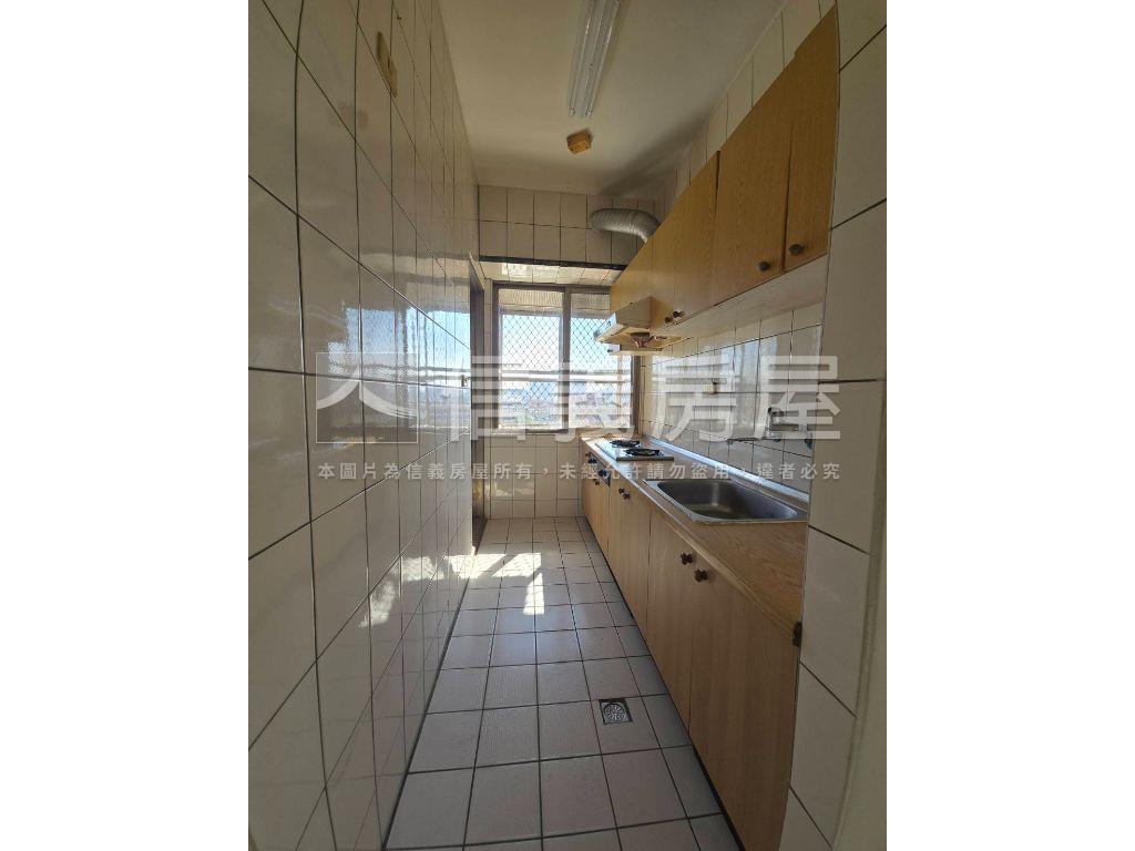 中清大第中高樓層三房！！房屋室內格局與周邊環境