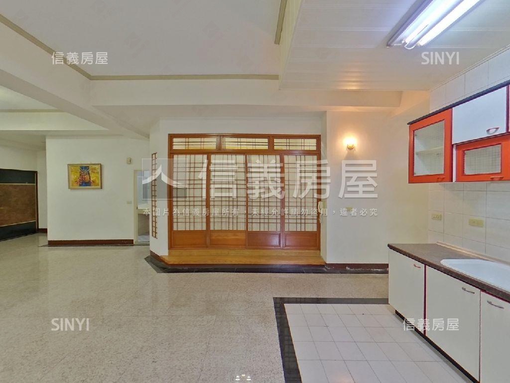 專任！名門公爵四房平車房屋室內格局與周邊環境