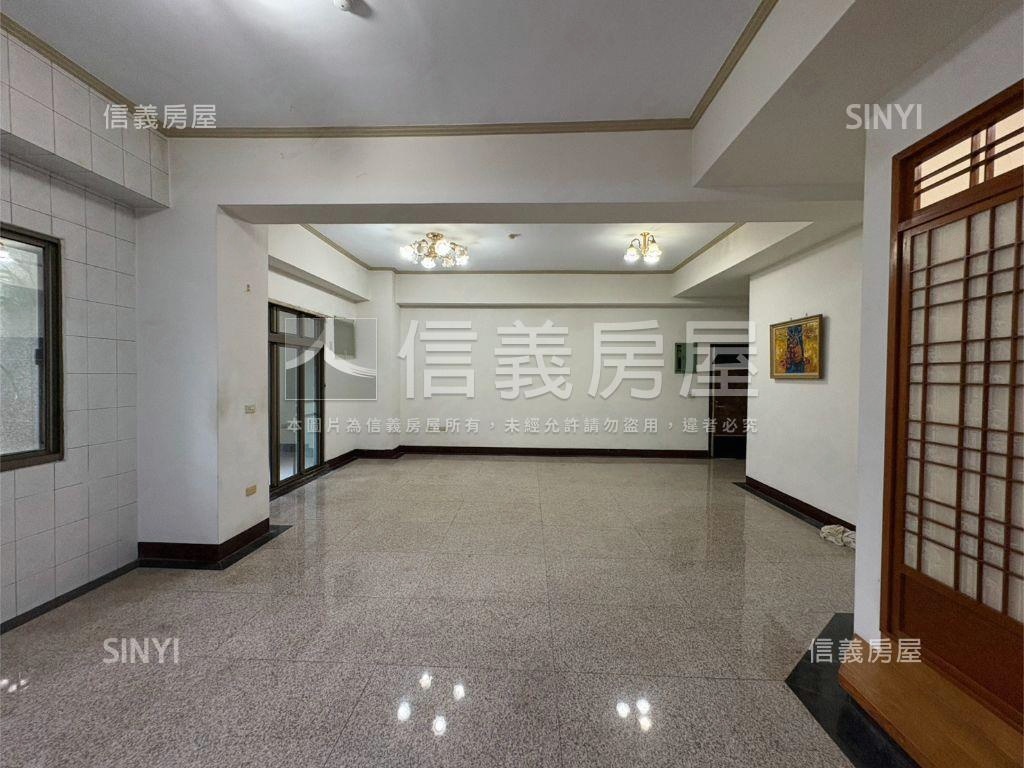 專任！名門公爵四房平車房屋室內格局與周邊環境