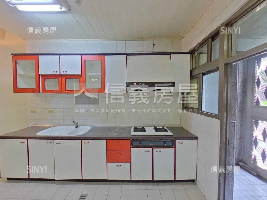 專任！名門公爵四房平車房屋室內格局與周邊環境