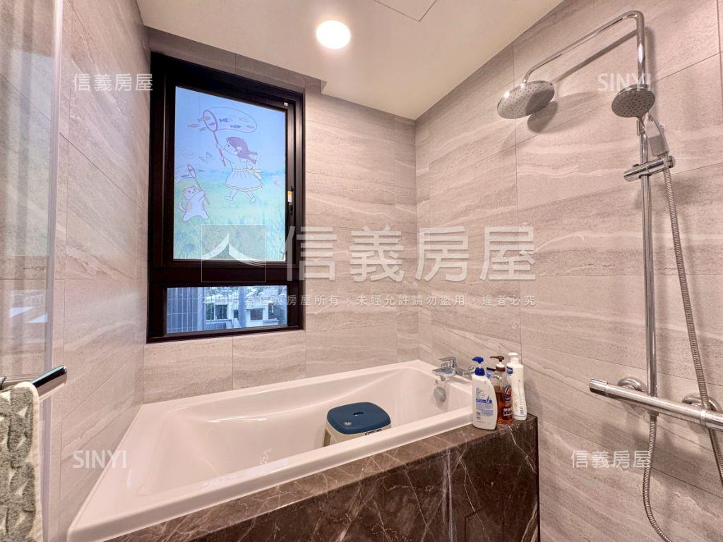 新接三面採光邊間國泰美禾房屋室內格局與周邊環境