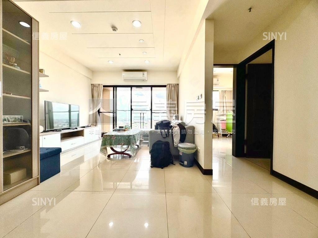 新帝標面國小次頂３房車位房屋室內格局與周邊環境