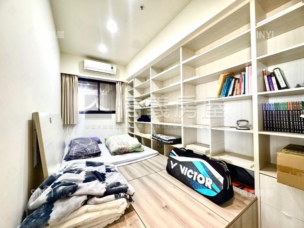 新帝標面國小次頂３房車位房屋室內格局與周邊環境