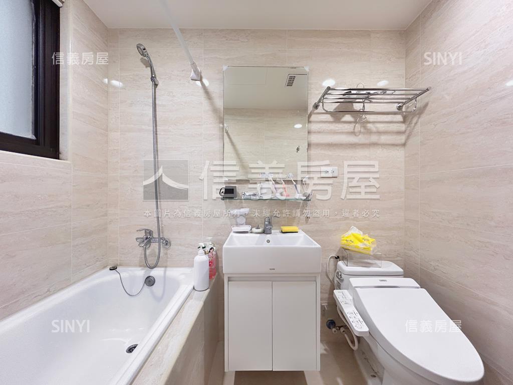 甲子園質感裝潢三房車位房屋室內格局與周邊環境