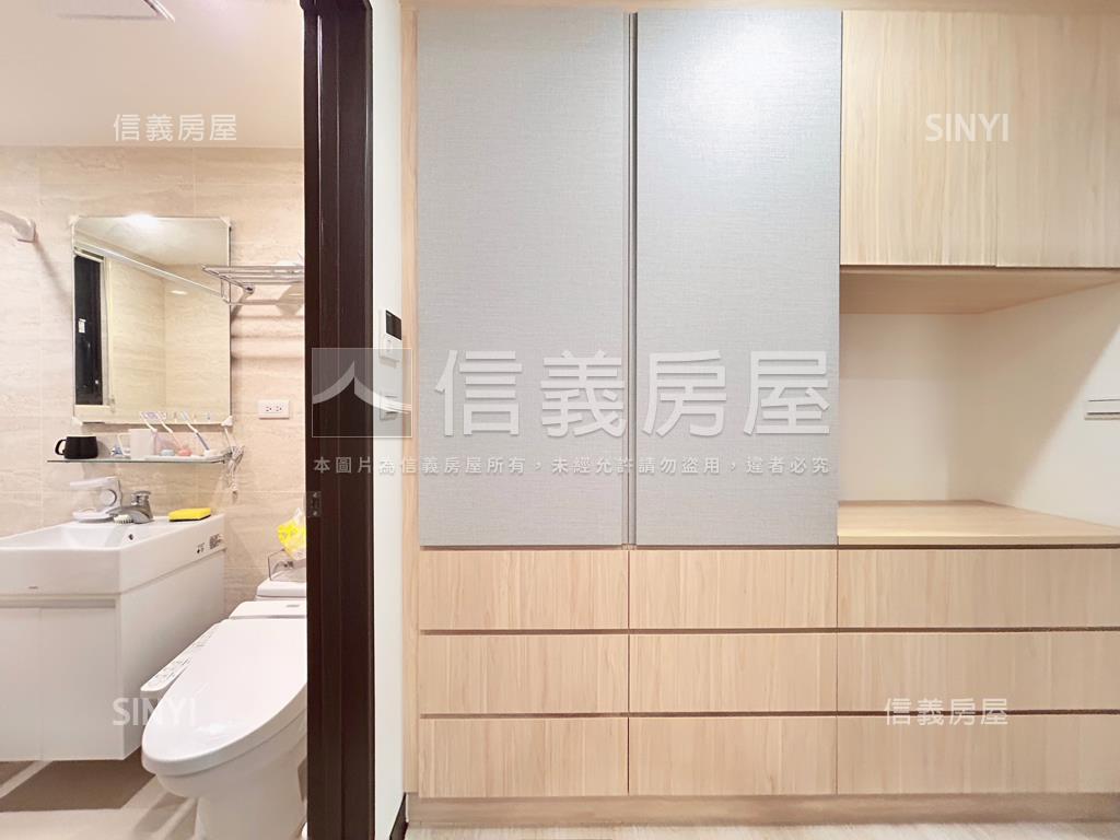 甲子園質感裝潢三房車位房屋室內格局與周邊環境