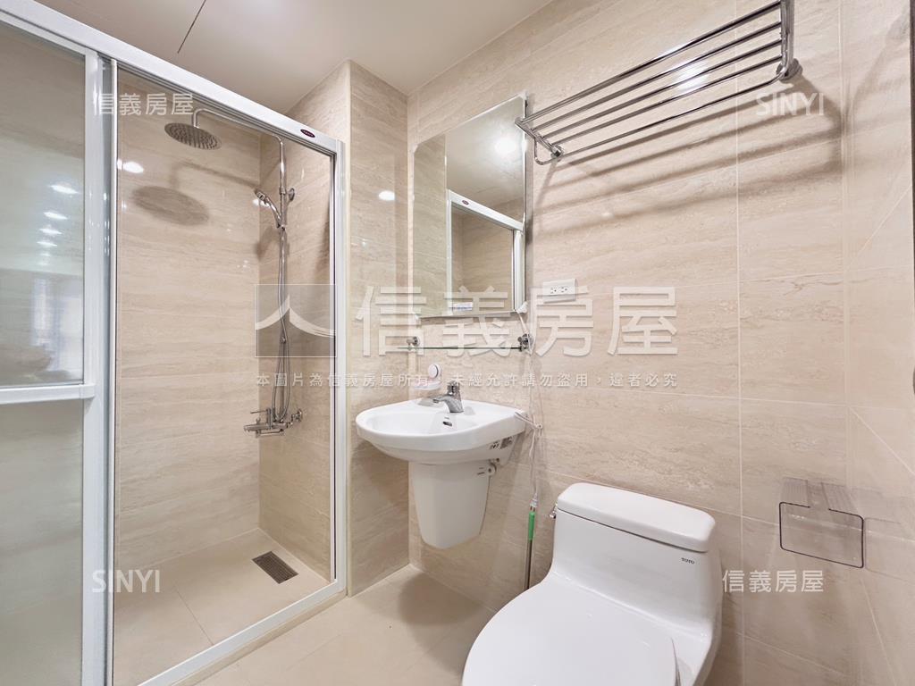 甲子園質感裝潢三房車位房屋室內格局與周邊環境