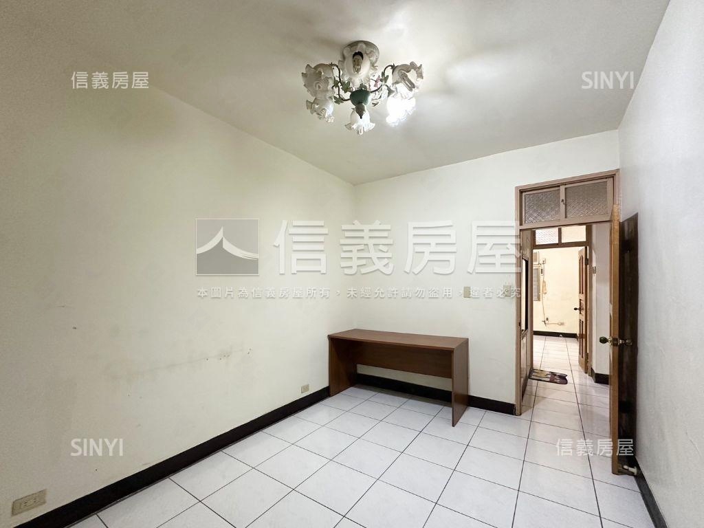 關渡低總價首購２樓房屋室內格局與周邊環境