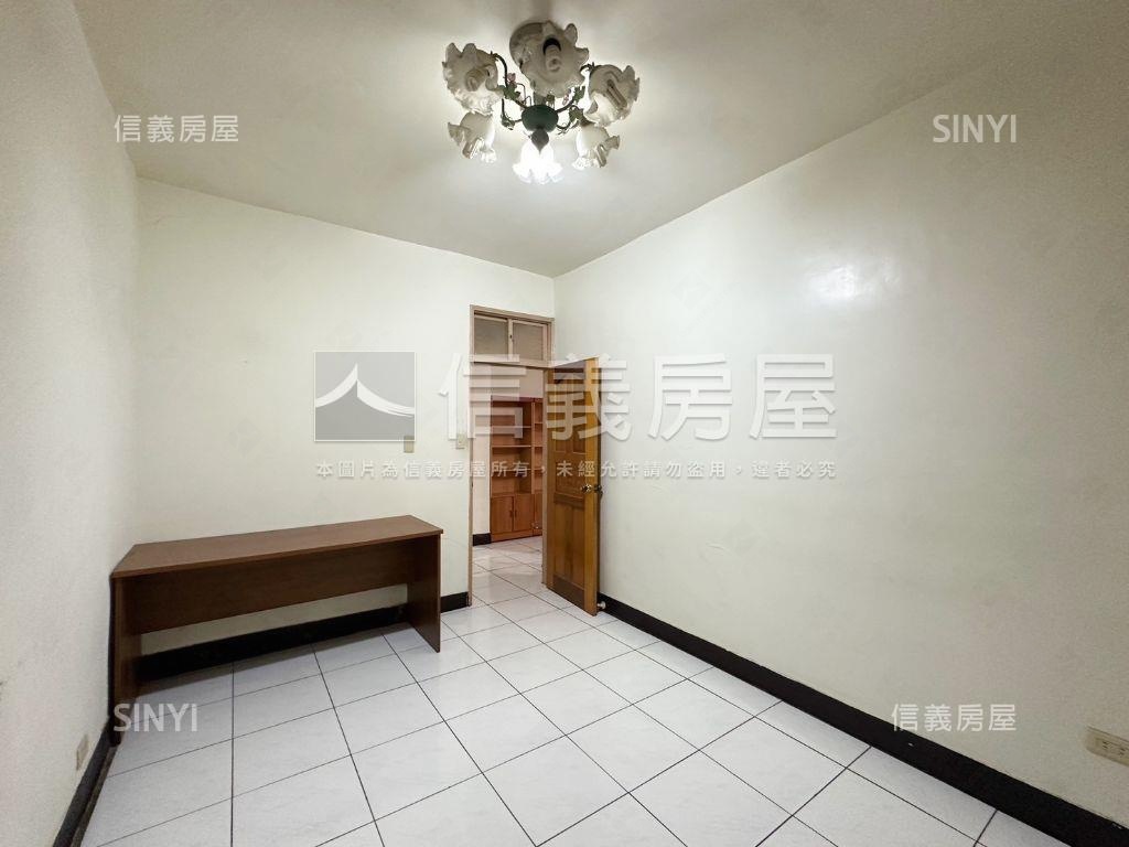 關渡低總價首購２樓房屋室內格局與周邊環境