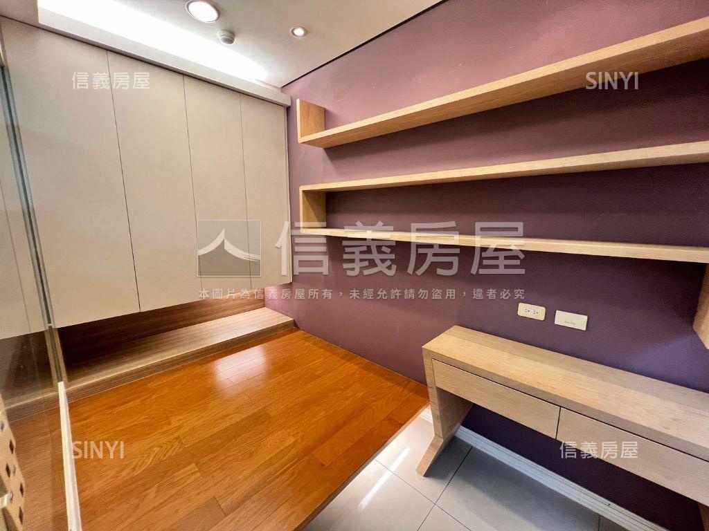 凡登精裝四房車位房屋室內格局與周邊環境