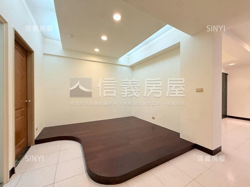 翡翠宮庭Ａ房屋室內格局與周邊環境