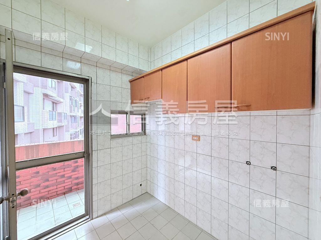 翡翠宮庭Ａ房屋室內格局與周邊環境