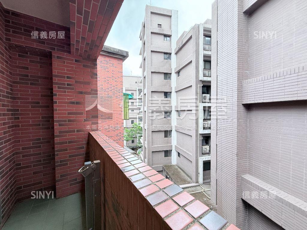 翡翠宮庭Ａ房屋室內格局與周邊環境