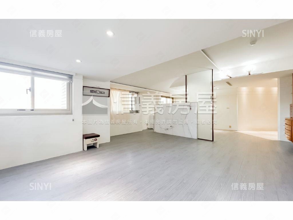 華美河畔樹梢美三房車位房屋室內格局與周邊環境
