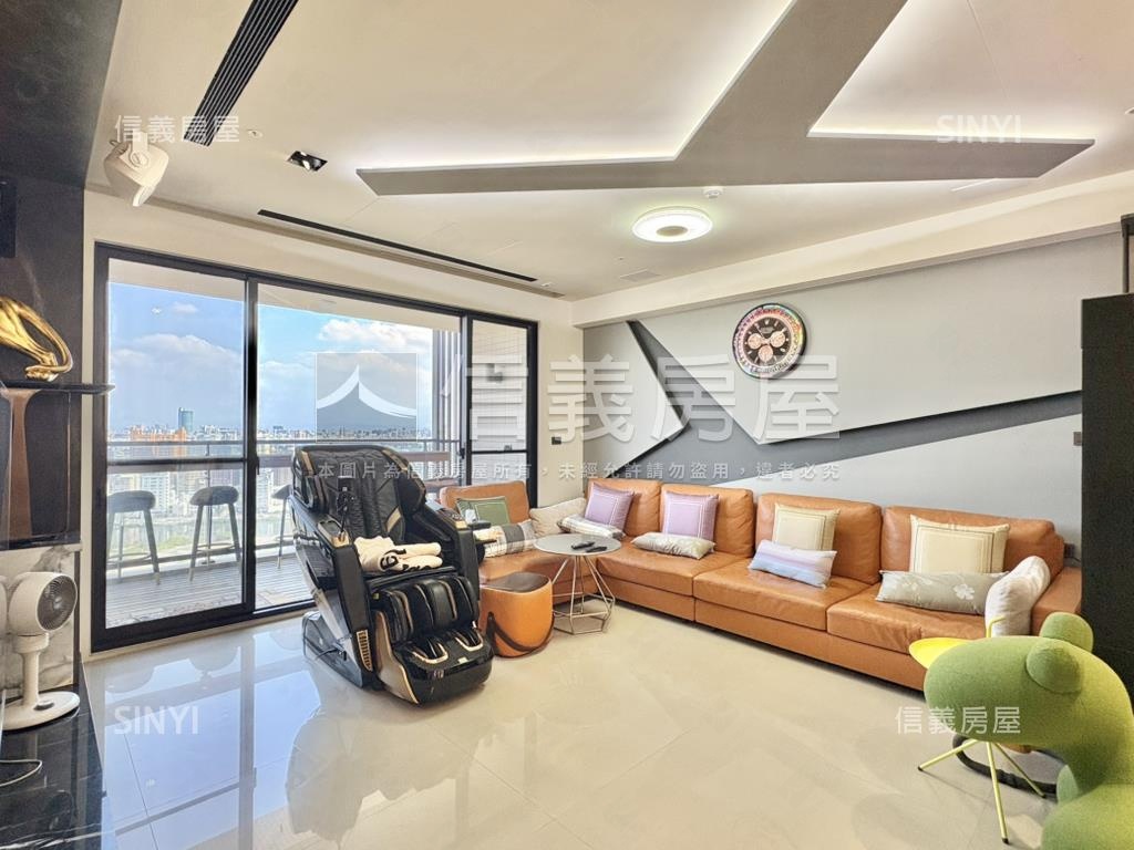 百慶府前院星鑽夜景雙平車房屋室內格局與周邊環境