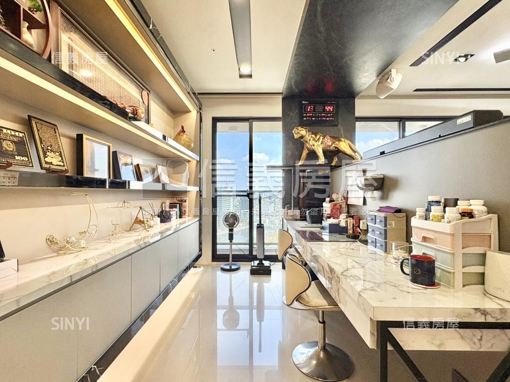 百慶府前院星鑽夜景雙平車房屋室內格局與周邊環境