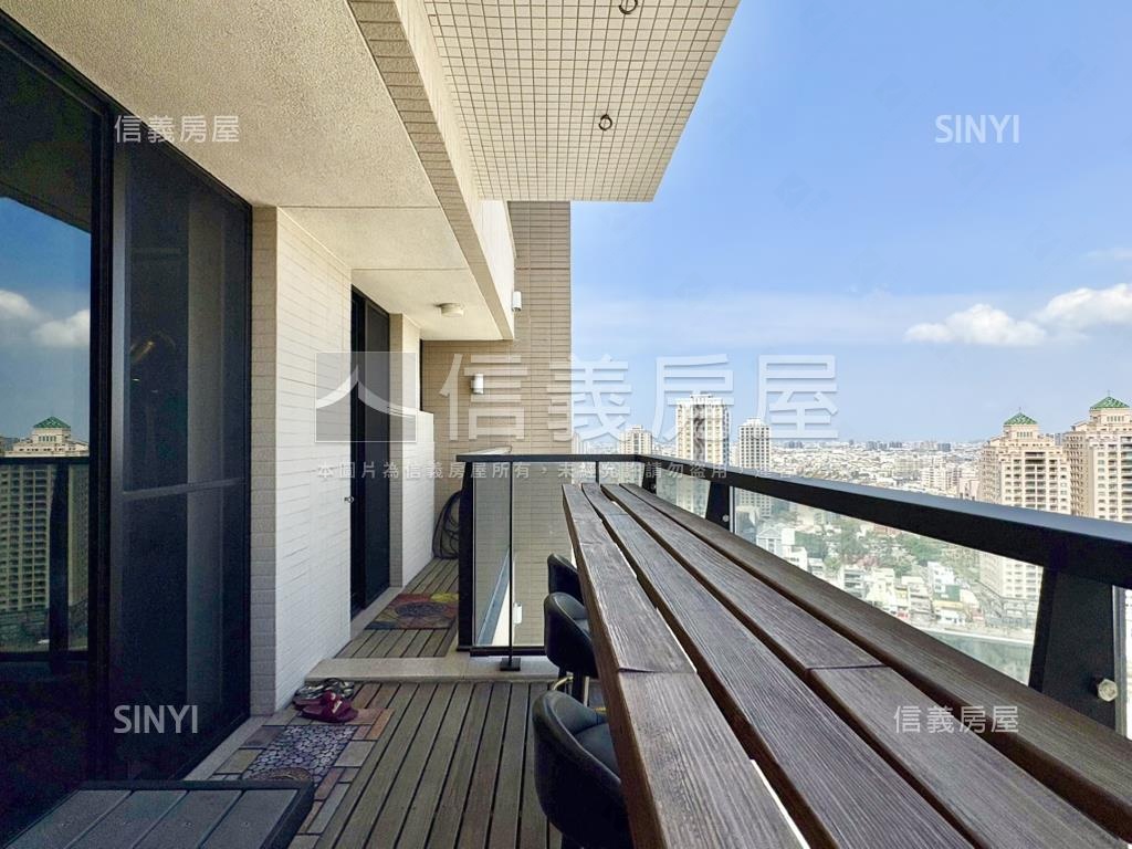 百慶府前院星鑽夜景雙平車房屋室內格局與周邊環境