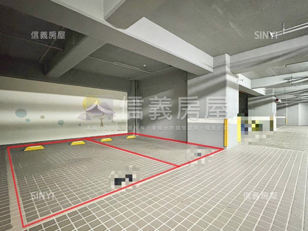 百慶府前院星鑽夜景雙平車房屋室內格局與周邊環境