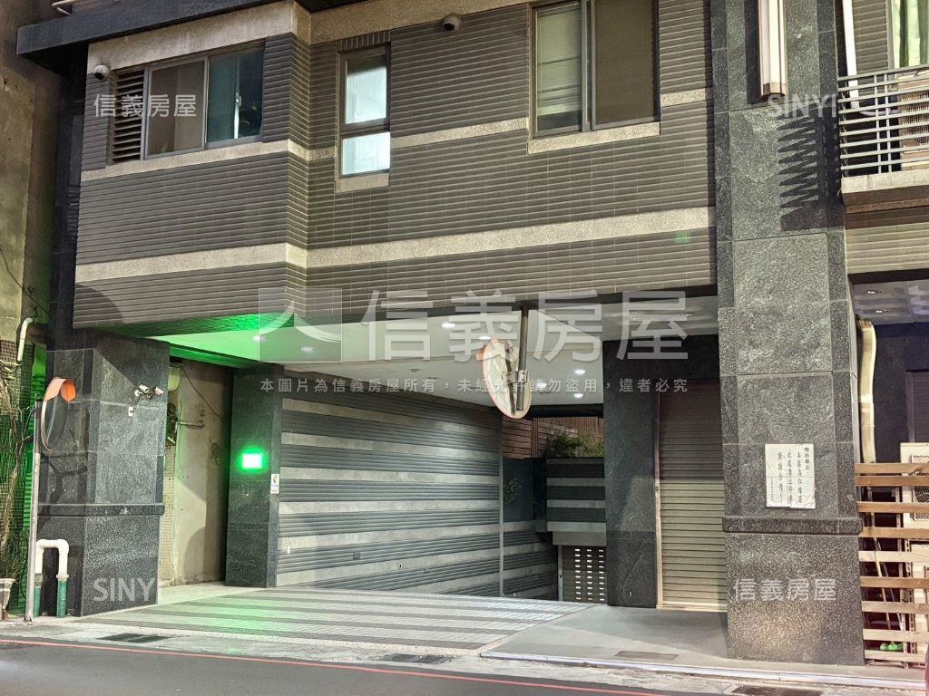 近一中臨約３０米路美店面房屋室內格局與周邊環境