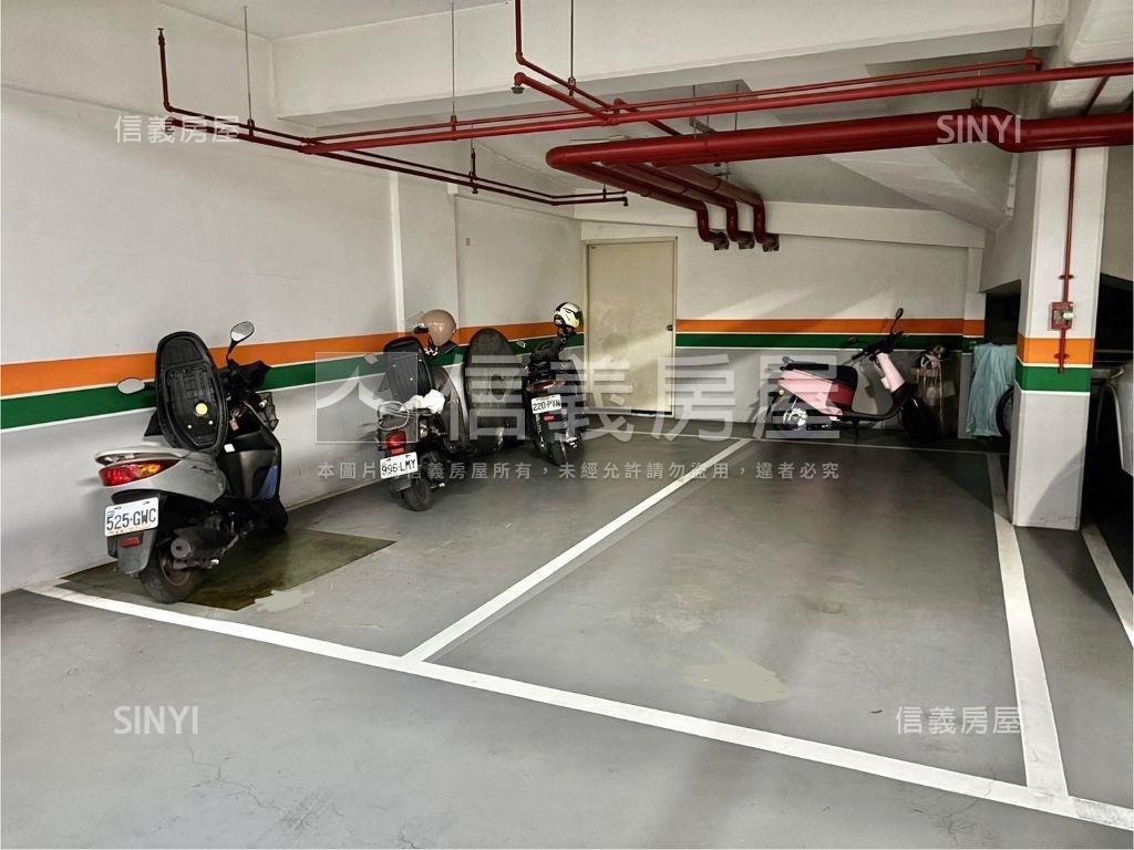 近一中臨約３０米路美店面房屋室內格局與周邊環境